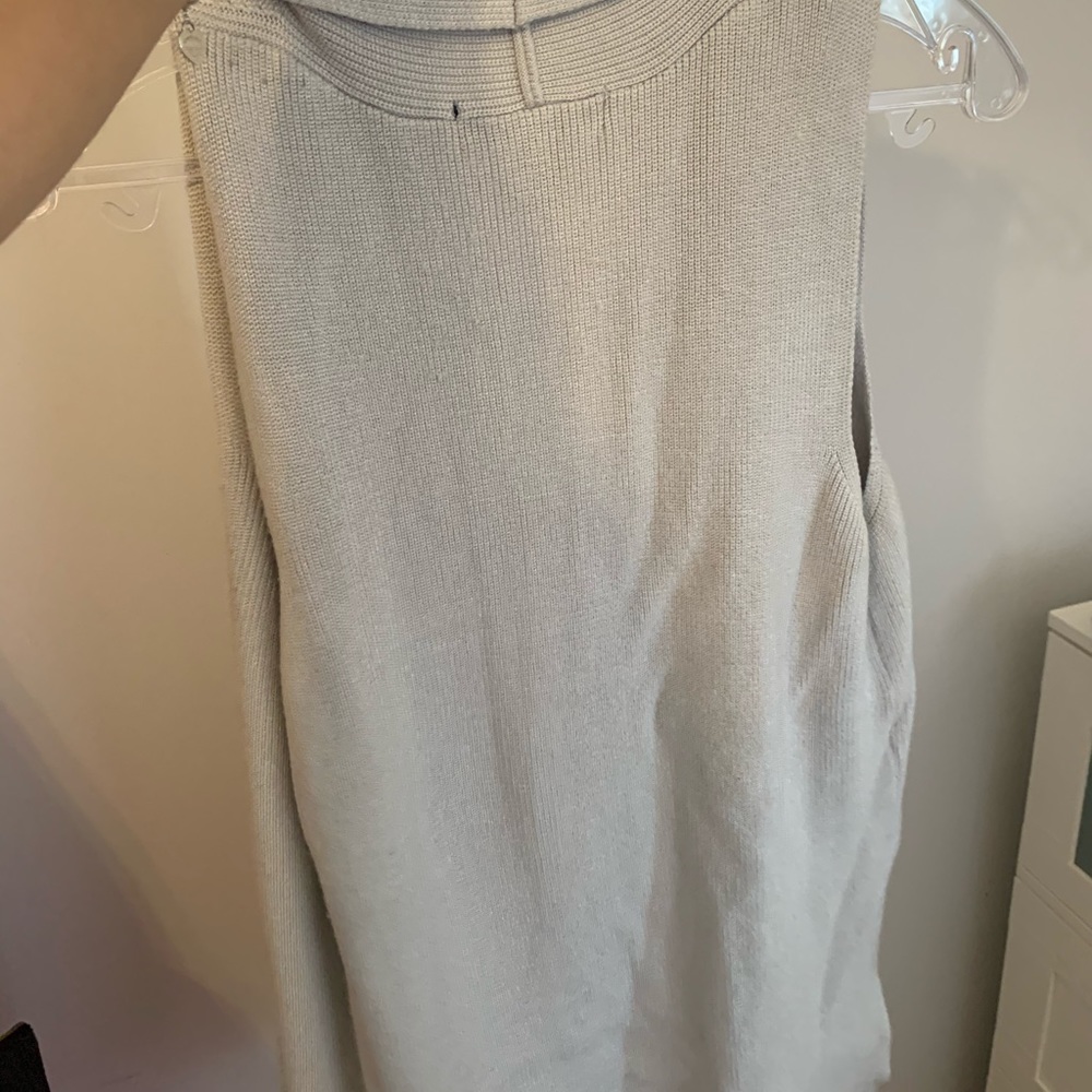Gray sleeveless cardigan